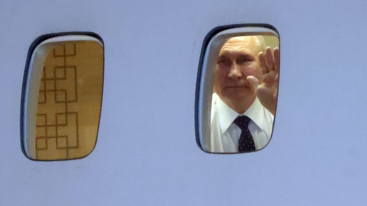 Jak Putin poletí do Budapešti? Zatčení ve vzduchu mu nejspíš nehrozí